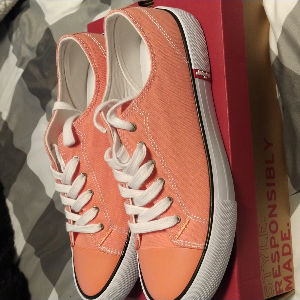 Coral Levi's shoes